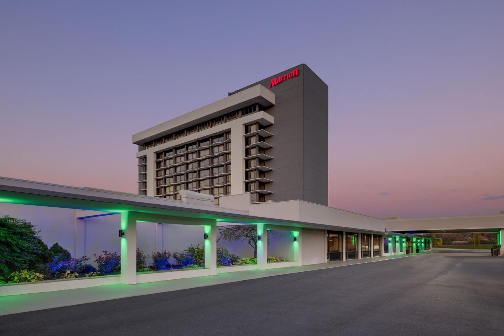 Marriott Saddle Brook Hotel Exterior foto